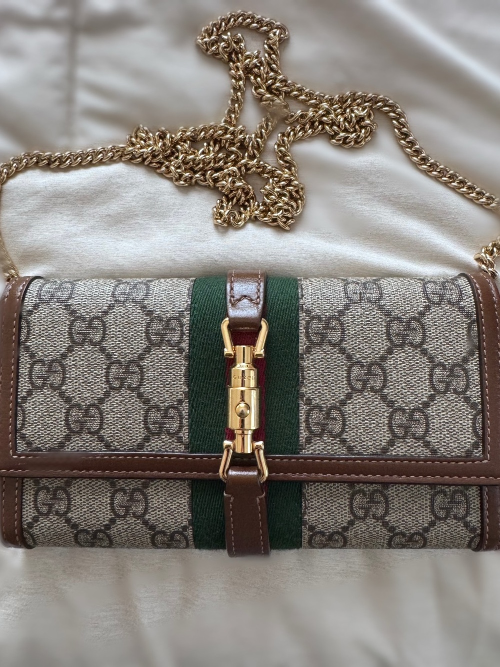Gucci Brown GG Canvas Shoulder Bag with Green Web and Gold Chain - Picture 2 of 7